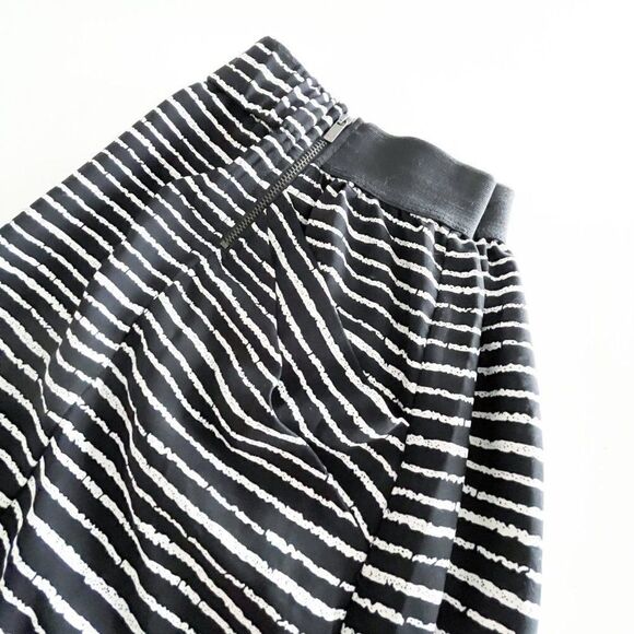 Promod // Striped Skirt // Front Zip feature // Size 12 // New without tags - Picture 7 of 8